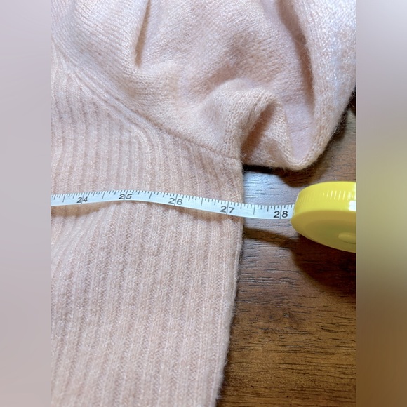 Liz Claiborne light pink puffed sleeve sweater size 2x Very soft sweater. - Picture 8 of 9